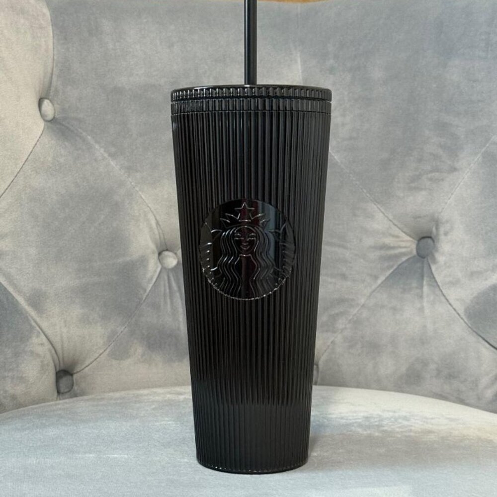 Starbucks 2024 Black Pleated Metallic Core Tumbler 24oz Venti Cold Cup NWT